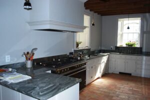 modern-kitchen-historic-home